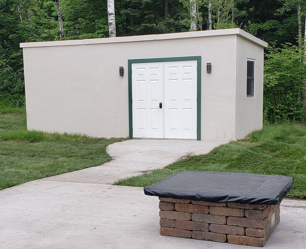 Precast modular storage building